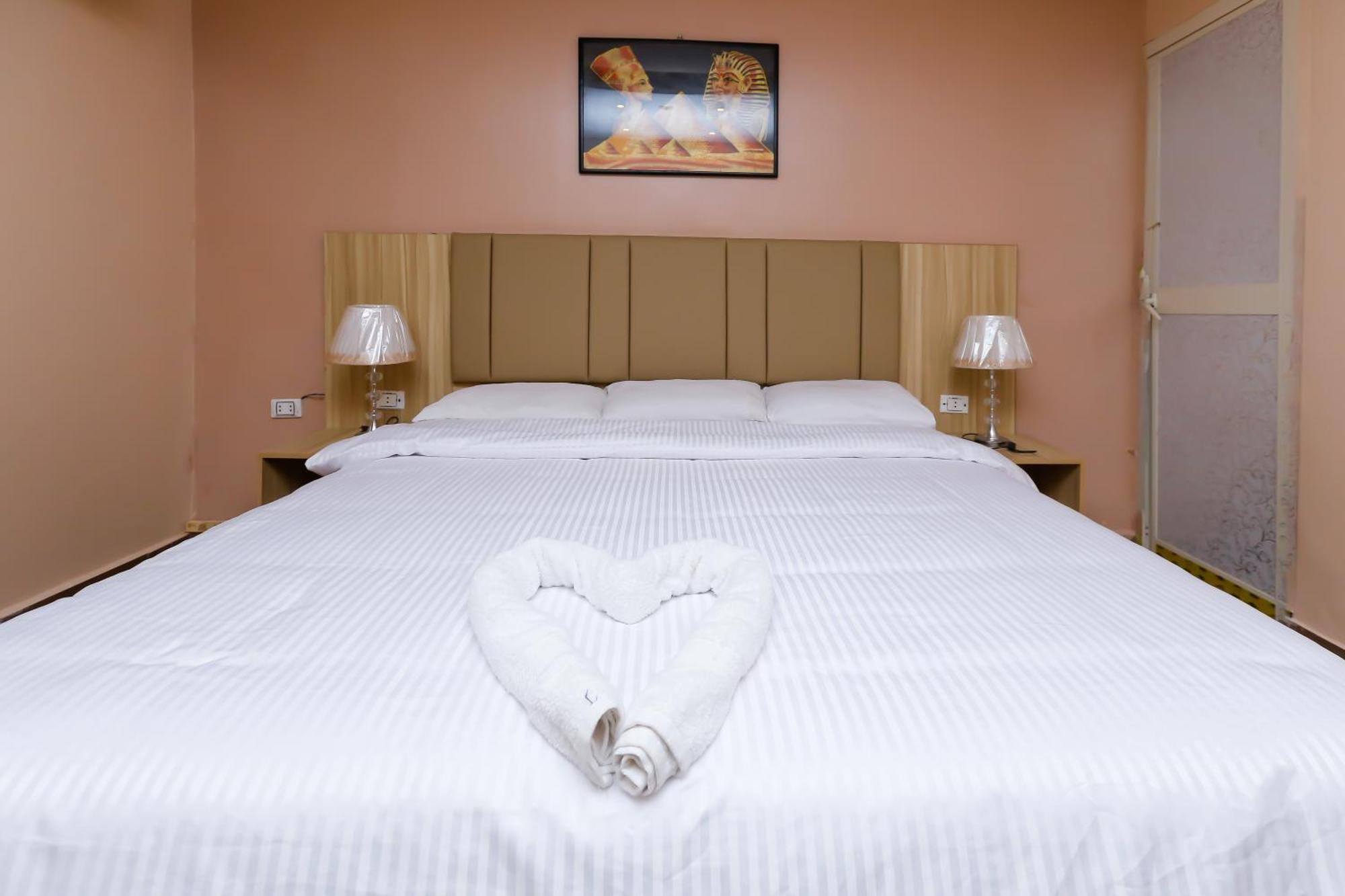 Pyramids Express View Hotel Kafret el-Gabal Dış mekan fotoğraf