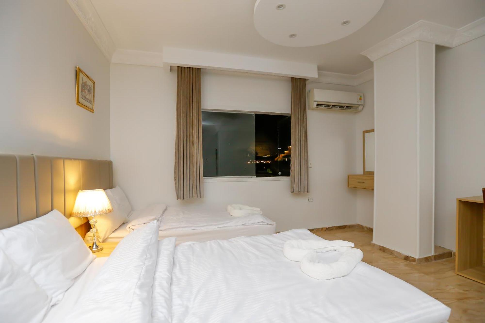 Pyramids Express View Hotel Kafret el-Gabal Dış mekan fotoğraf