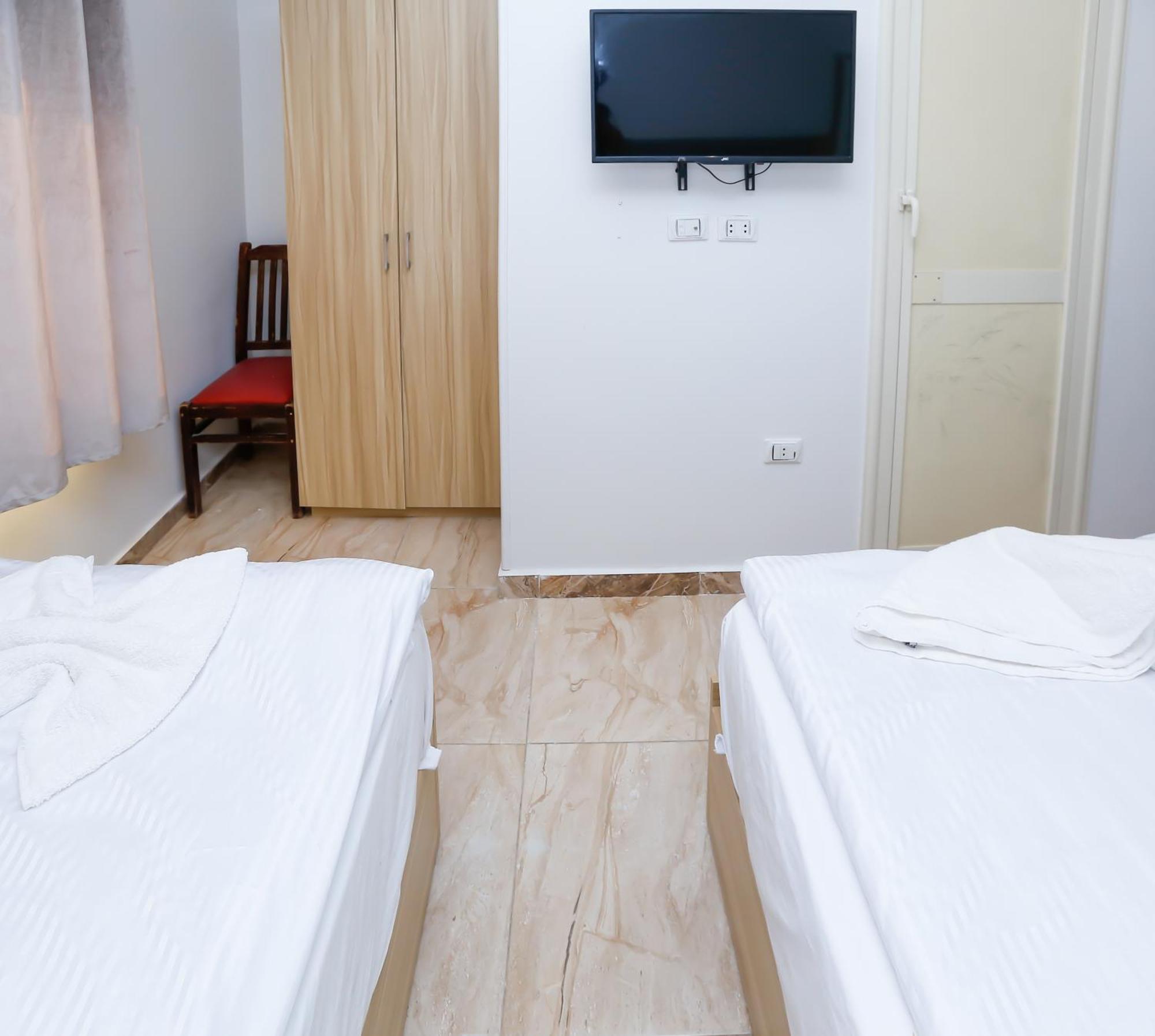 Pyramids Express View Hotel Kafret el-Gabal Dış mekan fotoğraf